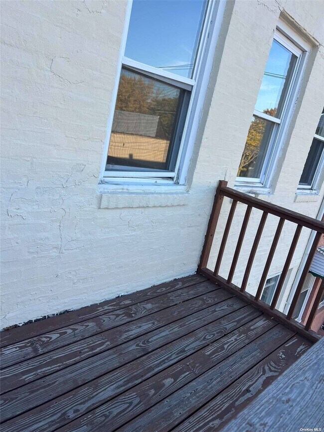 Foto del edificio - 86-07 233rd St