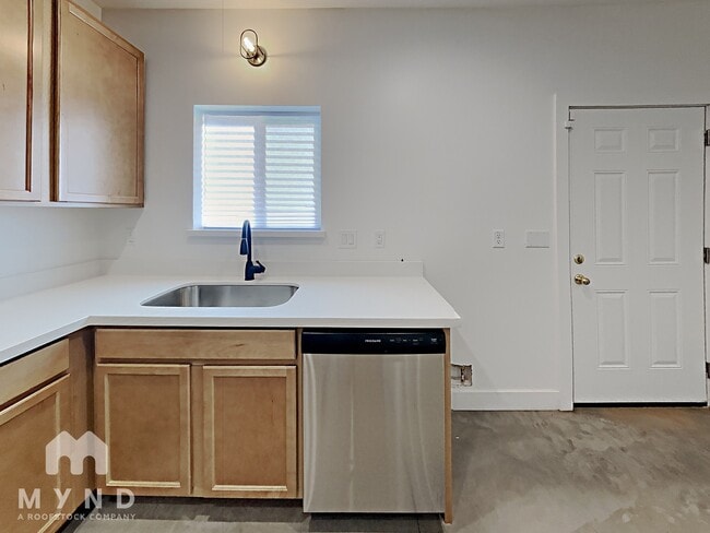 Building Photo - 909 S 5th Ave Unit 2