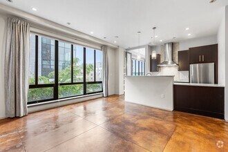 Building Photo - 36 A St