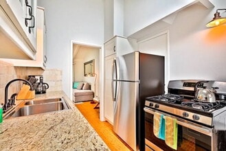 Building Photo - 8034 La Jolla Shores Dr