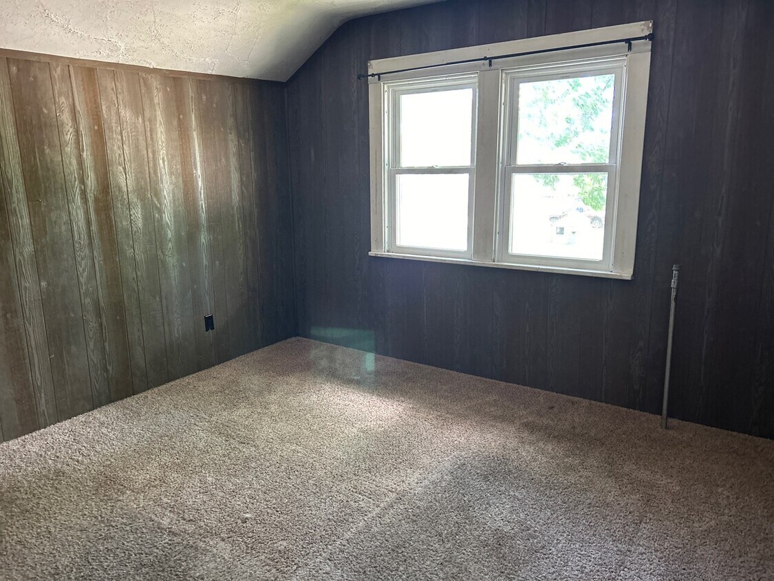 Building Photo - 104 Rice Ave