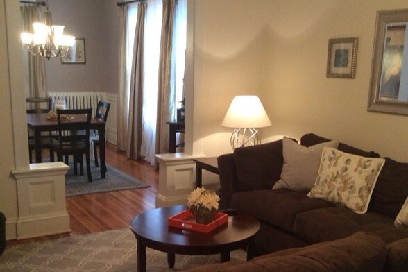 Sala de estar - 30 Lawnridge Ave