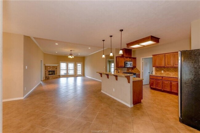 Foto del edificio - 1011 Emerald Dove Ave