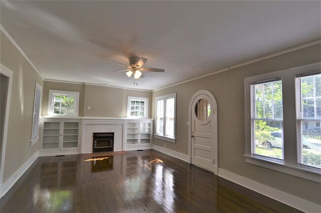 Foto del edificio - 452 Downing St