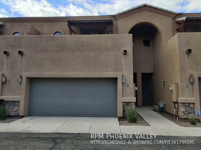 Building Photo - 3x2.5 Central Phx Gated Community Townhome...