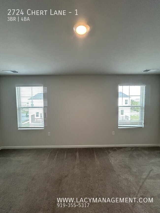 Foto del edificio - 2724 Chert Ln