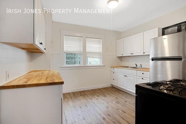 Building Photo - 362 Colvin Ave