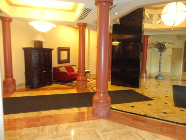 Lobby Entrance - 3101 N Hampton Dr