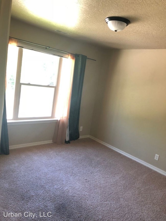 Foto del edificio - 5789-5795 N Bogart Ln