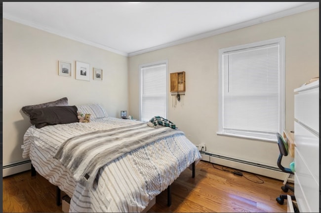 Bed 2 of 2 - 288 Athens St