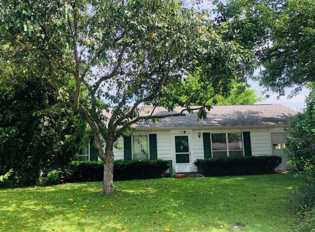 Photo - West Lafayette Schools House
