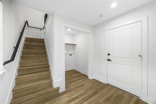 Foto del edificio - 1046 Marjorie St