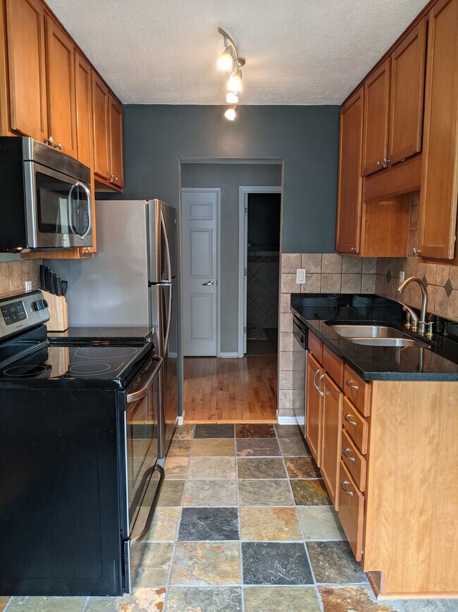 3844 Nicollet Ave Unit 101, Minneapolis, MN 55409 Condo for Rent in