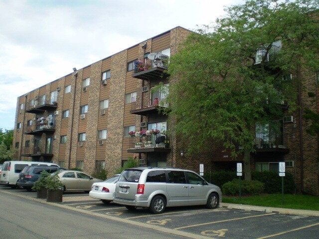 Primary Photo - 8974 N Western Ave