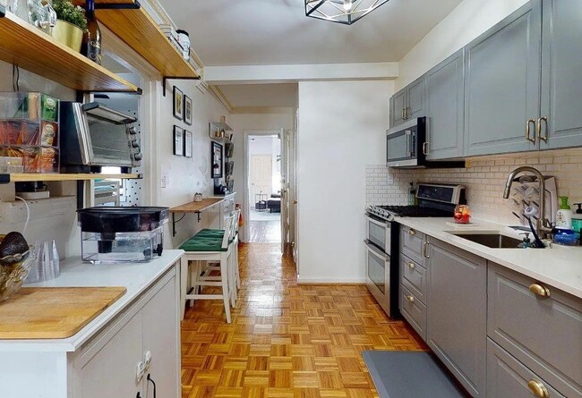 Foto del edificio - 28-14 48th St