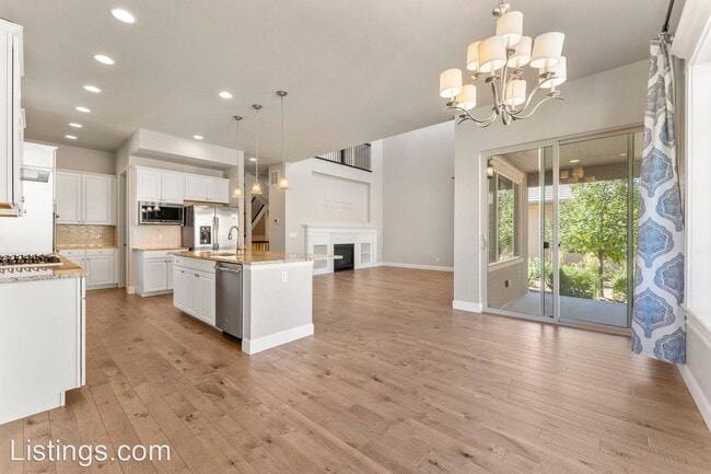 Building Photo - 3 br, 3 bath House - 2574 Skyline Ct
