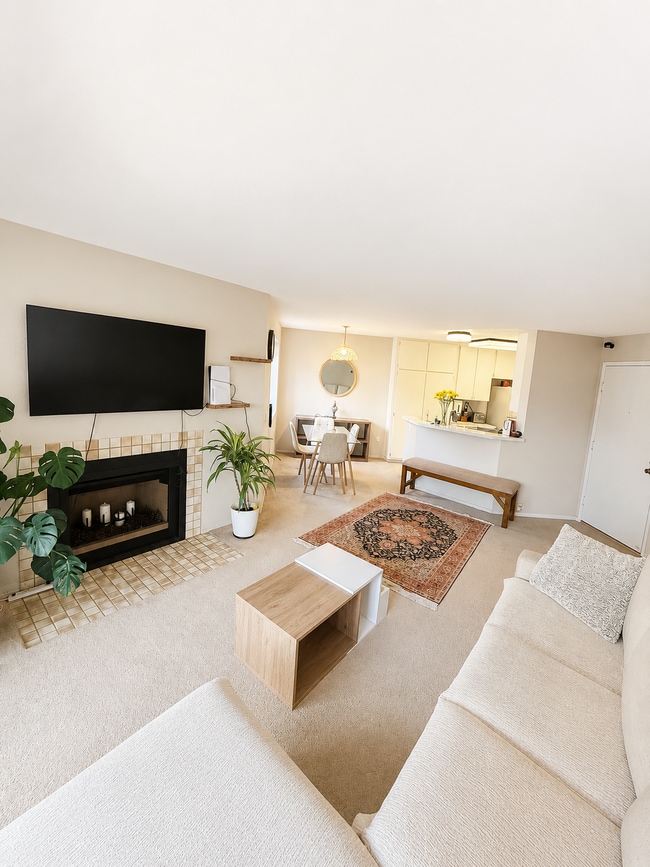 Building Photo - 9705 Mesa Springs Way