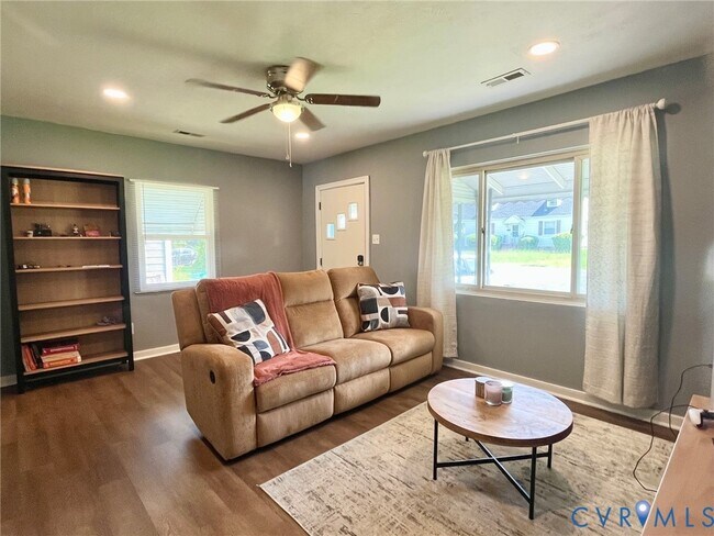 Foto del edificio - 5110 Kemp St