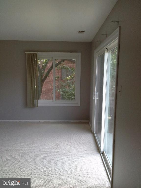 Foto del edificio - 9124 Centerway Rd