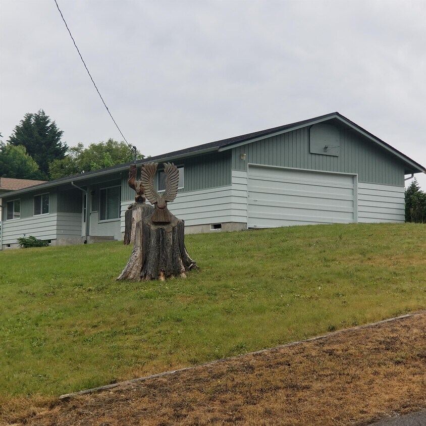 10002 59th Ave Ct E, Puyallup, WA 98373 House Rental in Puyallup, WA