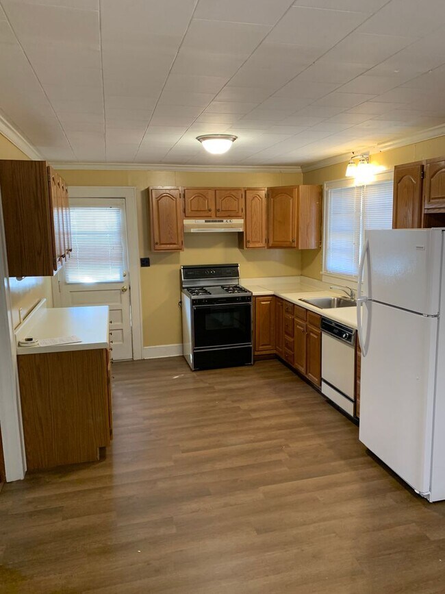 Foto del edificio - 3 bedroom Salisbury home