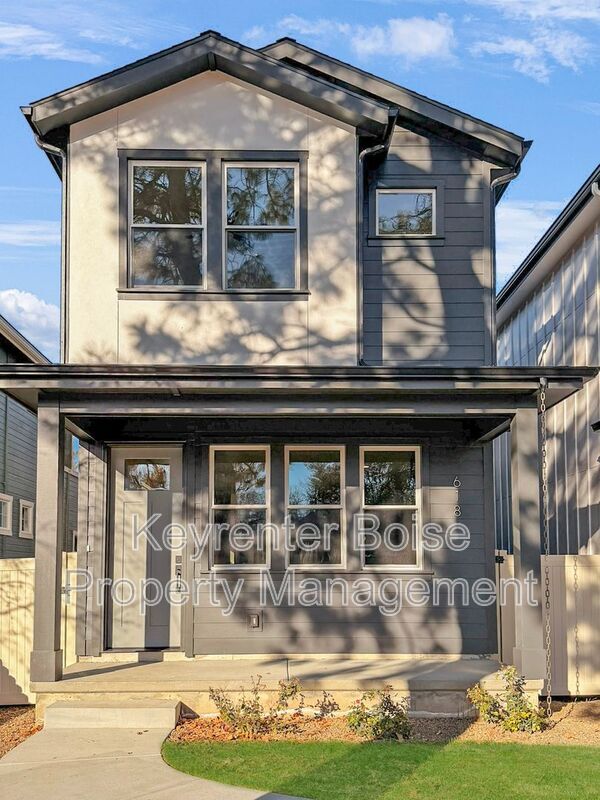 Building Photo - 618 E Krall St