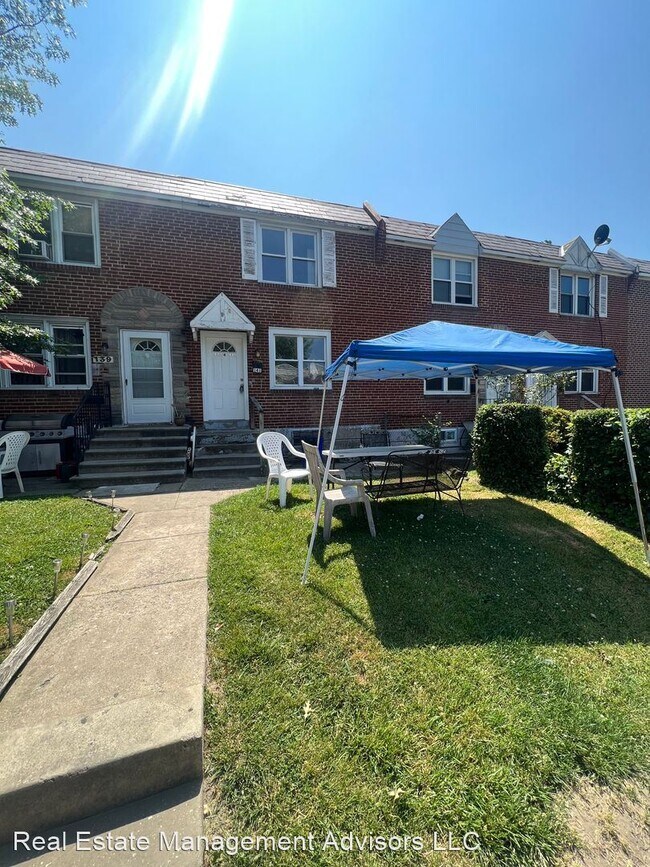 Foto del edificio - 3 br, 1 bath House - 141 W 22nd Street