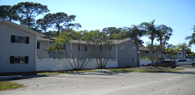 Foto del edificio - The Village At Whiskey Creek