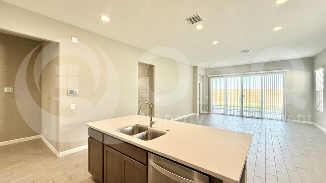 Foto del edificio - 40974 W Hillman Dr