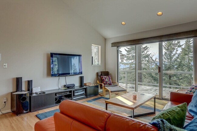 Foto del edificio - 3500 Fir Mountain Rd