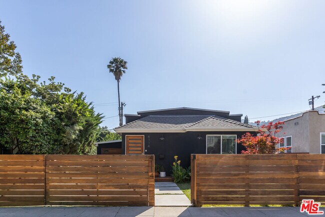 Foto del edificio - 4114 Edenhurst Ave