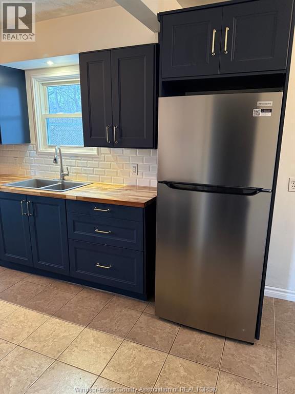 Building Photo - 49 Delta Dr