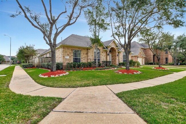 Foto del edificio - 3015 Newbrook Dr