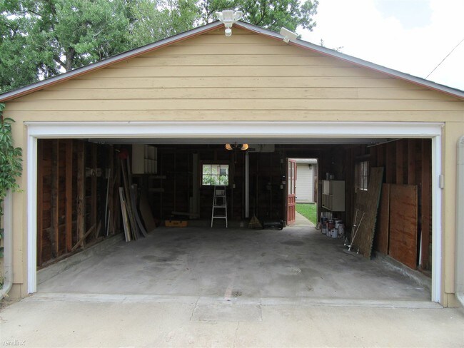Building Photo - 2 br, 1 bath House - 2793 Chase St