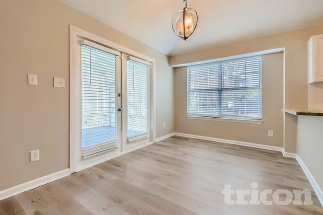 Foto del edificio - 56 Park Timbers Dr