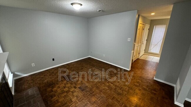 Building Photo - 3989 Grahamdale Cir