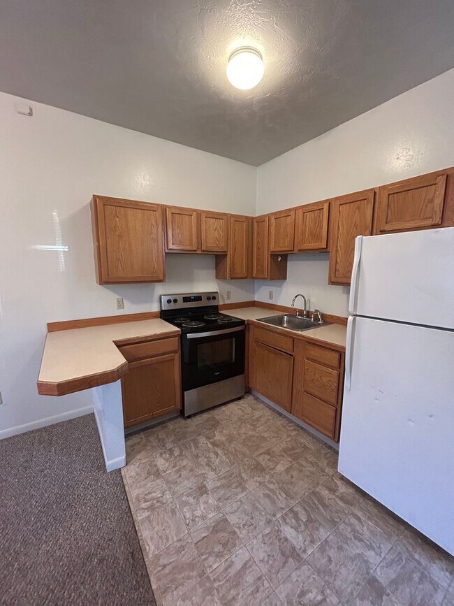 Foto del edificio - 1128 E 2nd St