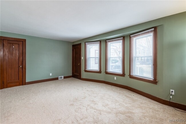 Building Photo - 189 Hamilton Dr