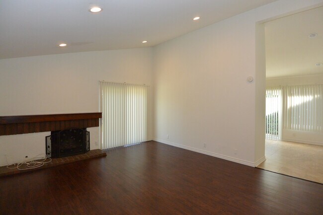 Building Photo - 3 BD 2 BA One Story SFR in Westpark