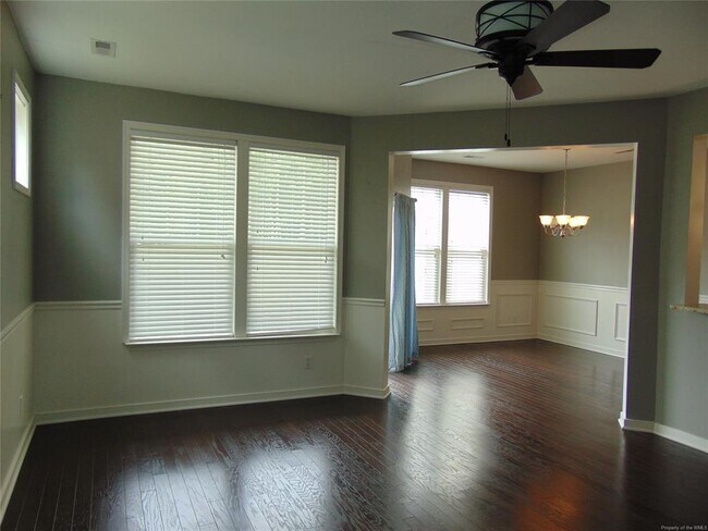 Foto del edificio - 3215 Kenton Ct