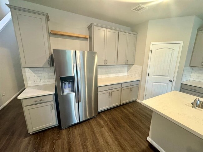 Building Photo - 112 Buckthorn Dr