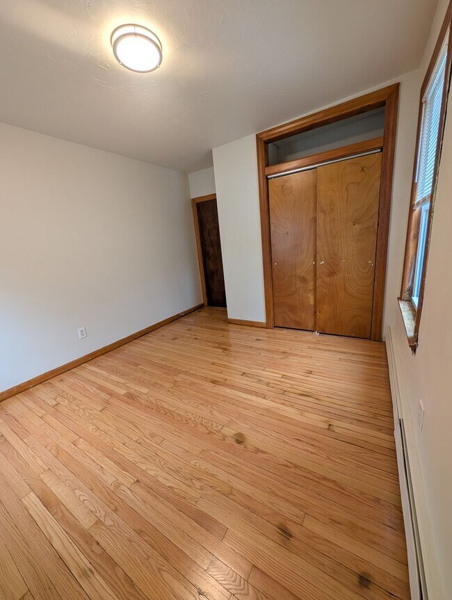 Foto del edificio - 306 N Main St