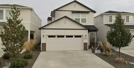 Building Photo - 2052 E Sharptail St