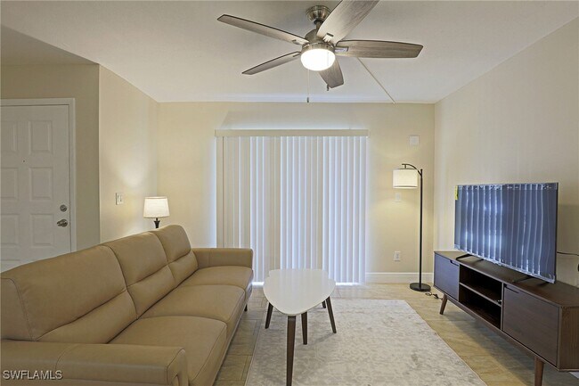 Foto del edificio - 5327 Summerlin Rd