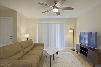 Building Photo - 5327 Summerlin Rd