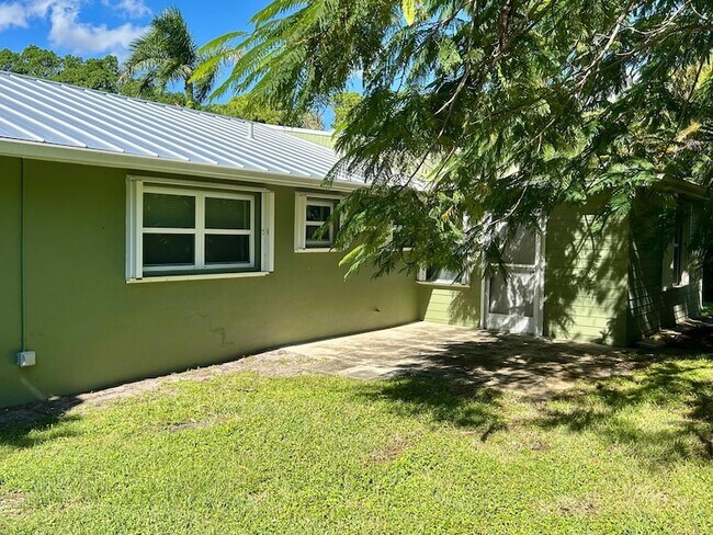 Foto del edificio - 2095 NW Fork Rd