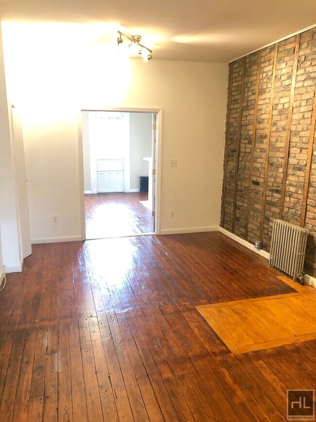 Foto del edificio - EAGLE STREET & MAnhattan Ave