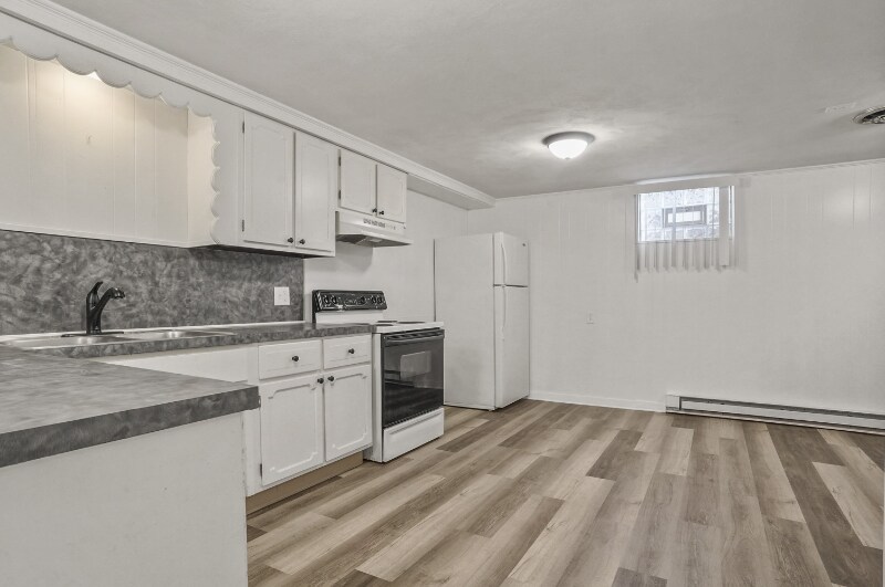 3736 Woodford Ave NW Unit Apt 1/2, Canton, OH 44709 Room for Rent in Canton, OH