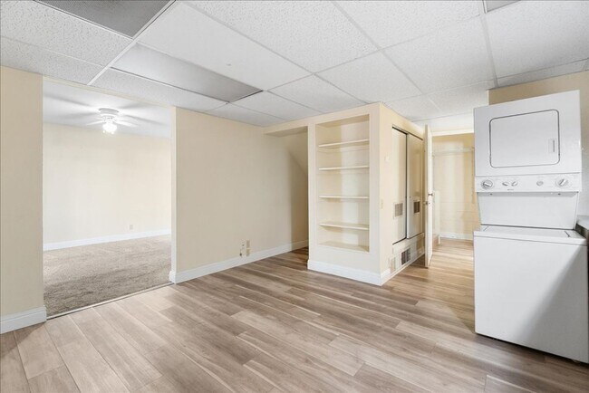 Foto del edificio - 2717 Knollwood Dr