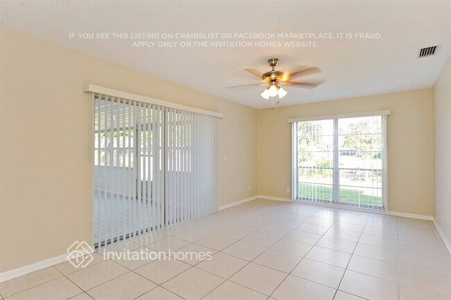 Foto del edificio - 5209 Windlaff Ave